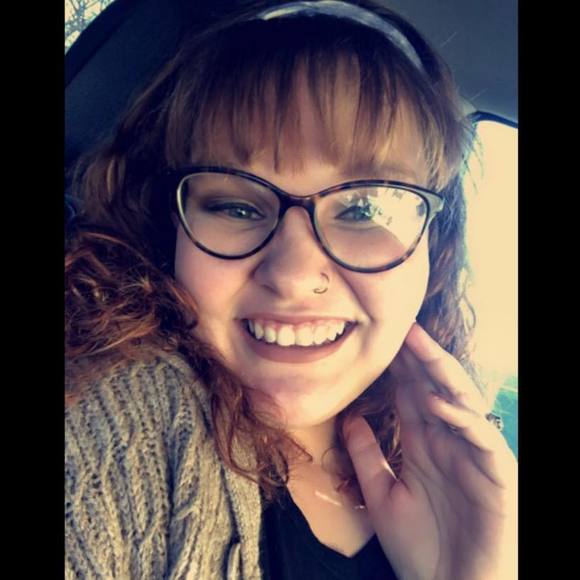 Meet your Posher, Audrey - Picture 1 of 1